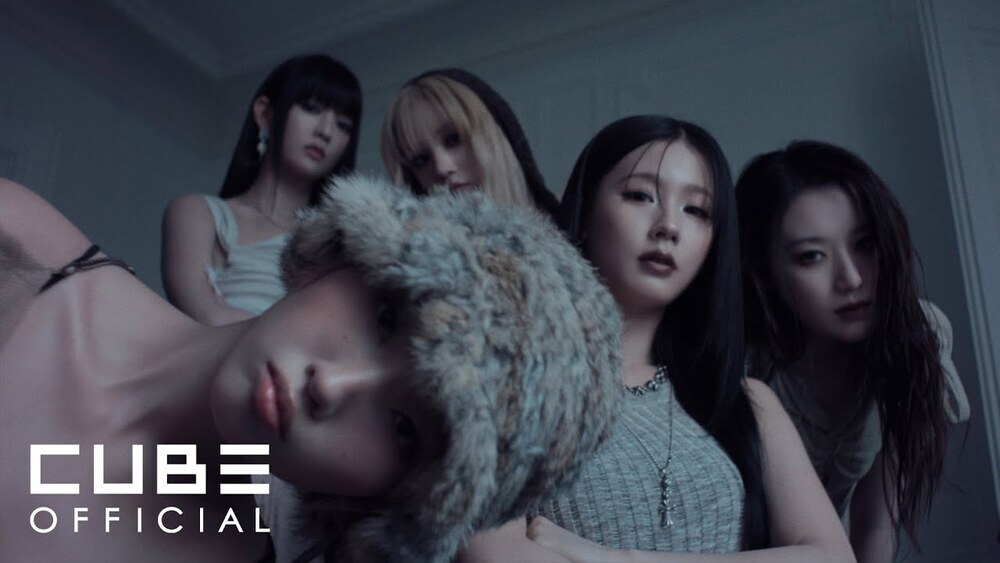 i-dle - Girlfriend